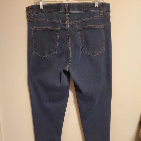 LuLaRoe Skinny Jeans (Dark Blue) - Picture 4 of 8